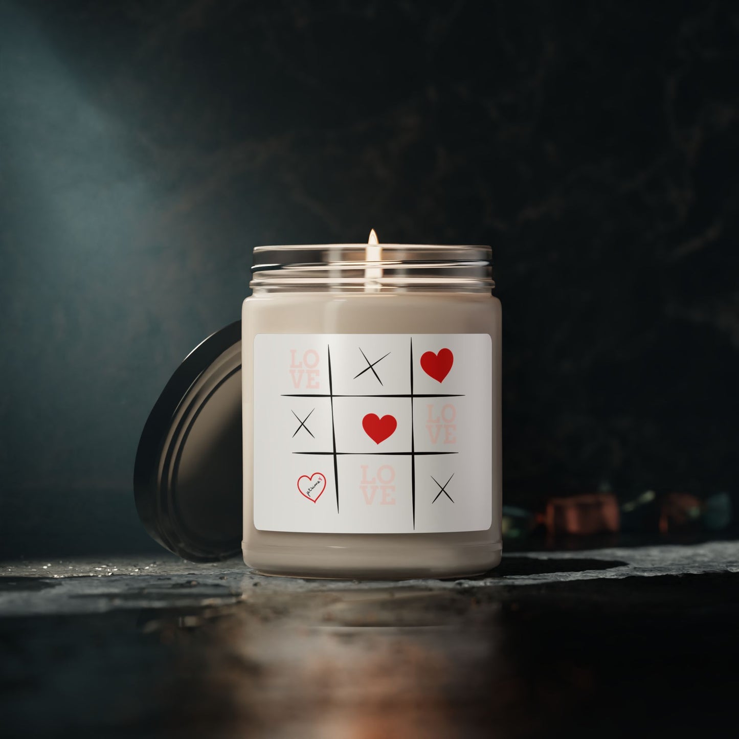 Romantic Scented Soy Candle - Love Tic Tac Toe Design - Perfect for Valentine's Day and Cozy Evenings